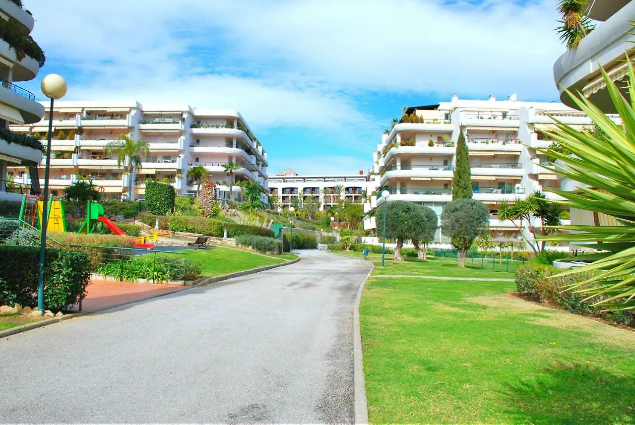 Marbella Golf View Apartment 0*,